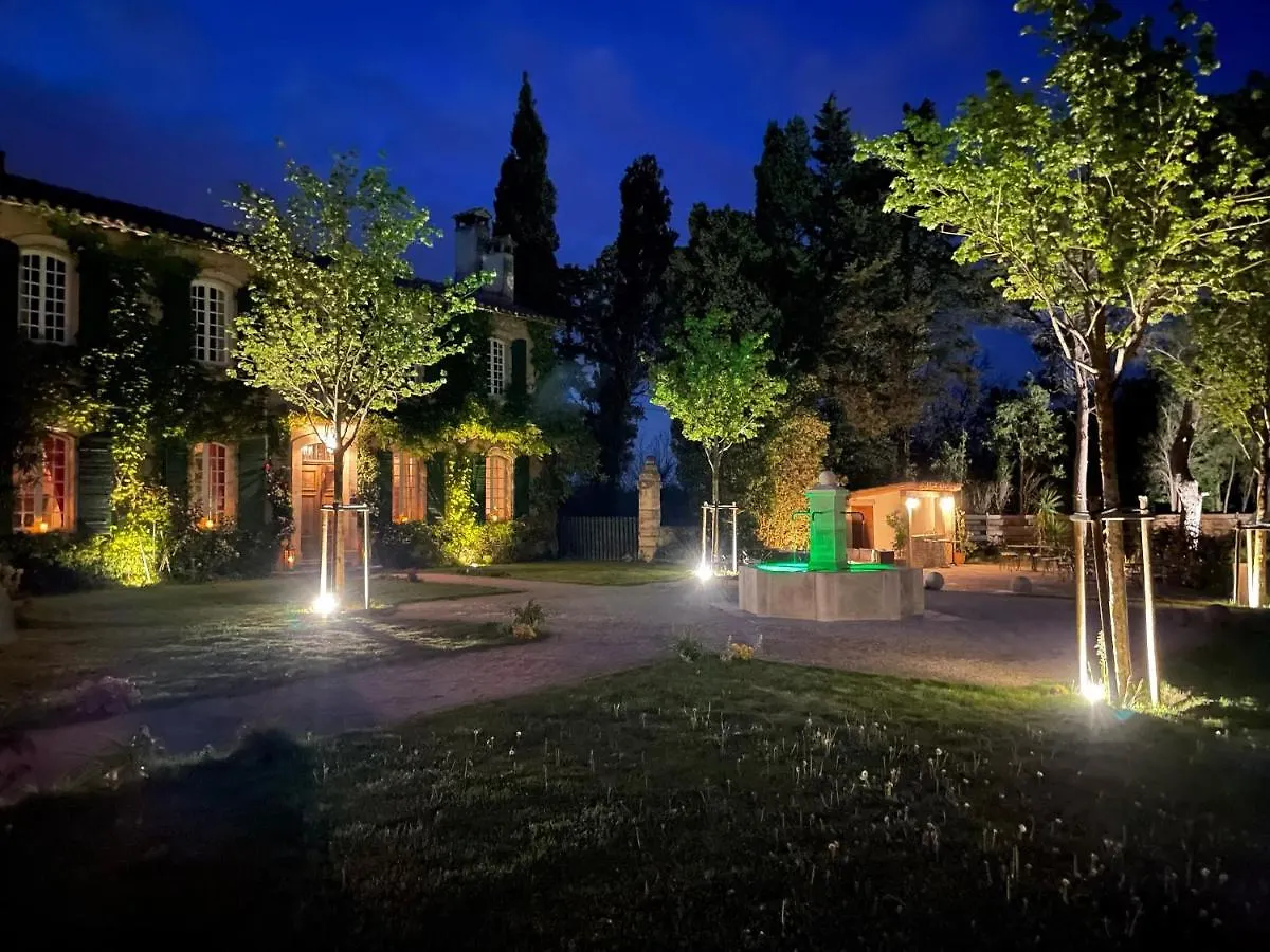 Domaine De Rhodes B&B Aviñón