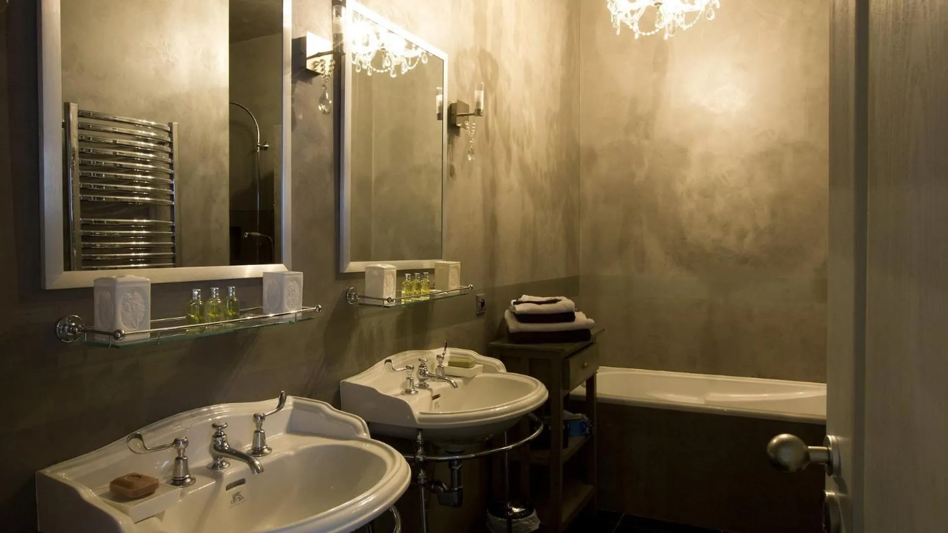 *** Bed & Breakfast Domaine De Rhodes B&B Avignone Francia