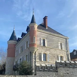 https://chteau-de-saint-genix.hotels-rhonealpes.com