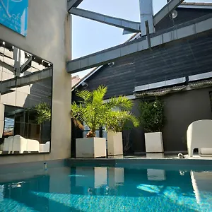 Be Loft Pool & Bed & Breakfast