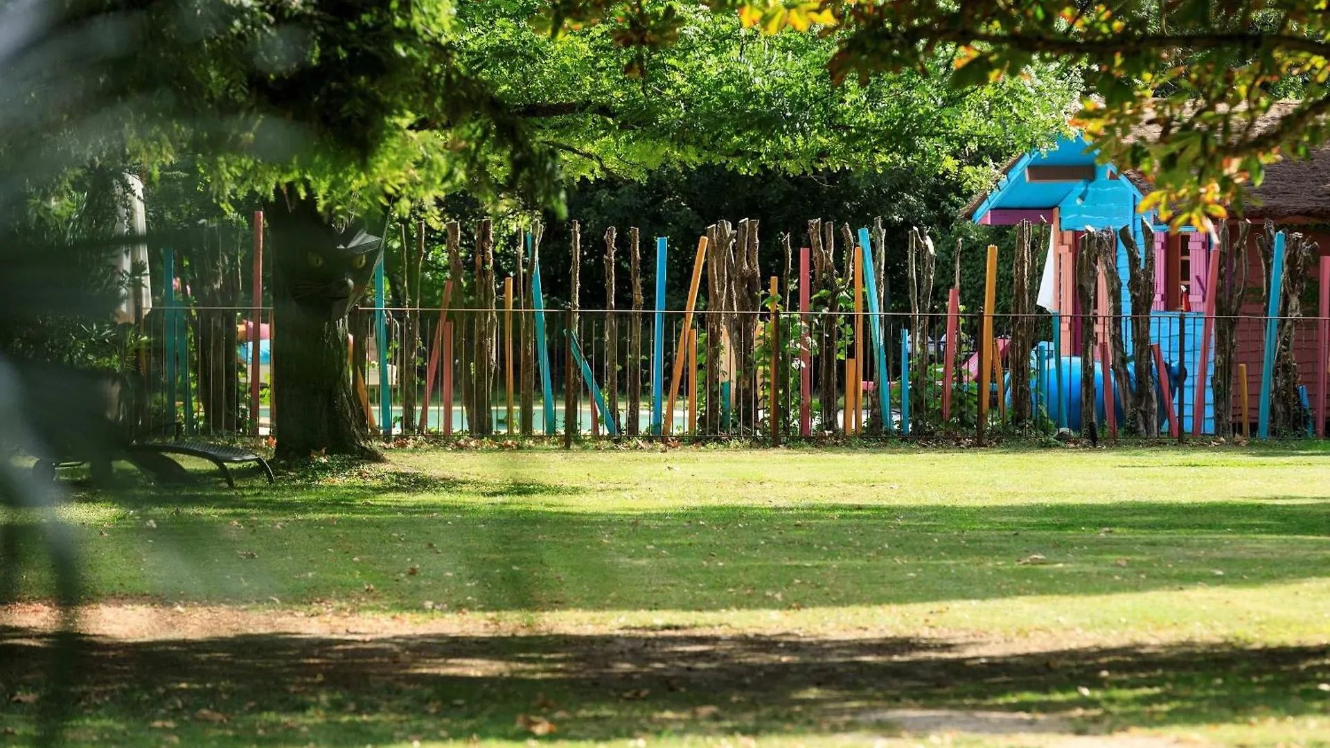 多勉德罗德住宿加早餐旅馆 亞維農 3*,